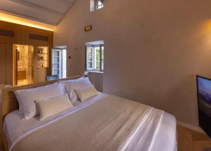 Nerolika - Magnificent Terrace House By Irundo Holiday home *