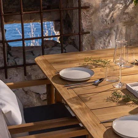 Nerolika - Magnificent Terrace House By Irundo Casa vacanze